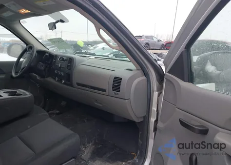 2010 Chevrolet Silverado 1500 Work Truck z USA, uszkodzony, nr VIN 1GCPCPEX8AZ216941